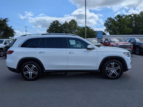 Used 2021 Mercedes-Benz GLS 450 4MATIC image 2