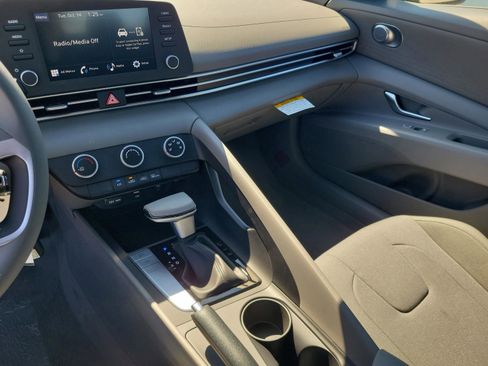 New 2026 Hyundai Elantra SE image 31