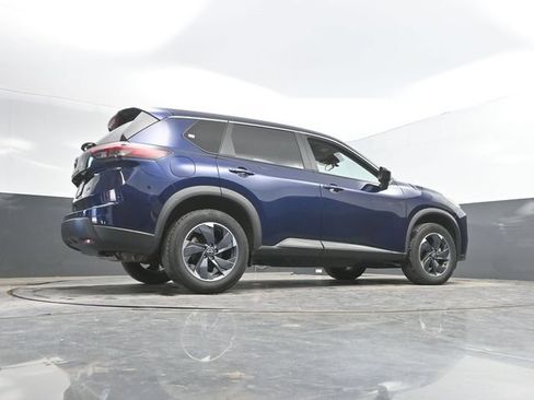 Used 2024 Nissan Rogue SV FWD image 45