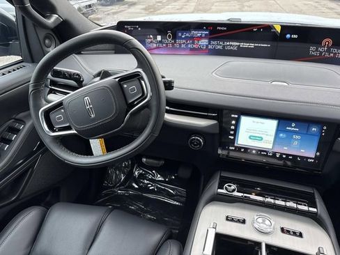 New 2025 Lincoln Navigator Reserve w/ Jet Appearance Package image 14