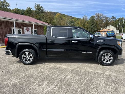 Used 2021 GMC Sierra 1500 SLT image 2
