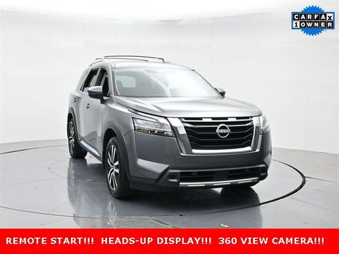Used 2024 Nissan Pathfinder Platinum image 4