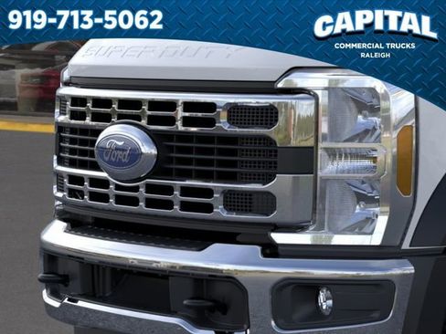 New 2025 Ford F550 4x4 Regular Cab Super Duty image 17