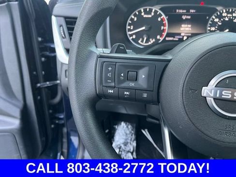 Used 2024 Nissan Rogue SV FWD image 19