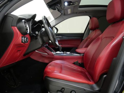 Used 2021 Alfa Romeo Stelvio Sprint w/ Sun & Sound Package AWD/4WD image 12