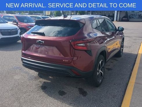 Certified 2024 Chevrolet Trax RS w/ Driver Confidence Package FWD image 8