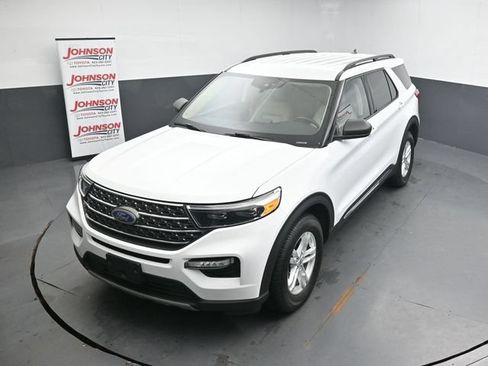 Certified 2024 Ford Explorer XLT w/ Equipment Group 202A AWD/4WD image 23