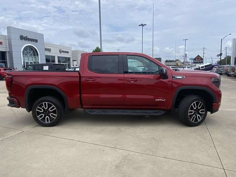 Used 2024 GMC Sierra 1500 AT4 w/ AT4 Preferred Package AWD/4WD image 10