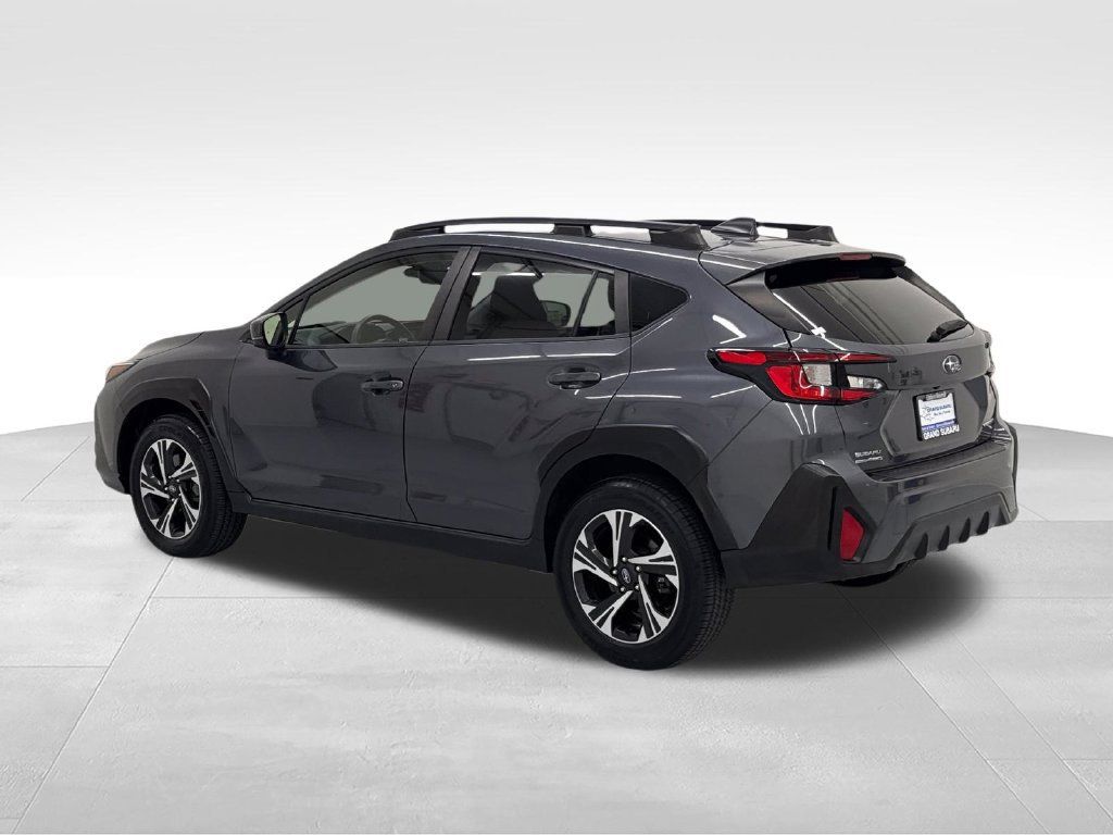 Used 2024 Subaru Crosstrek 2.0i Premium w/ Crosstrek Mirror Package AWD/4WD image 5