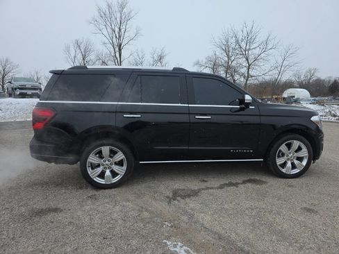 Used 2024 Ford Expedition Platinum AWD/4WD image 10