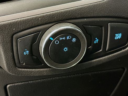 Used 2024 Ford Edge SEL image 17