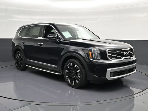Used 2024 Kia Telluride SX w/ Towing Package FWD image 5