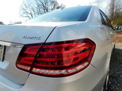 Used 2016 Mercedes-Benz E 350 4MATIC Sedan image 40