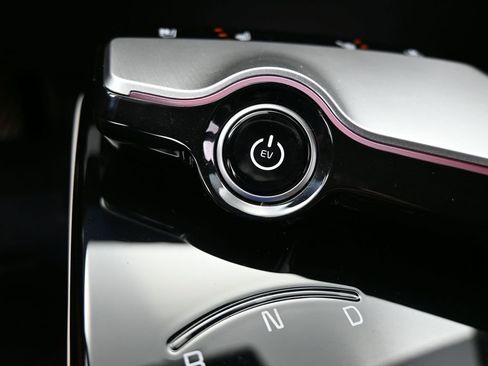 Used 2024 Kia EV6 GT-Line image 32