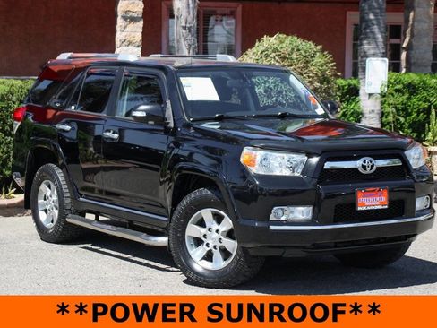 Used 2013 Toyota 4Runner SR5 w/ Convenience Pkg image 2