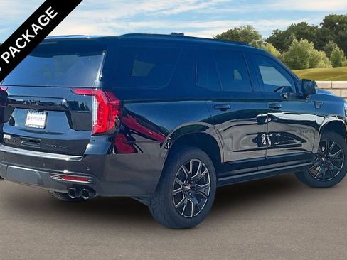 Used 2021 GMC Yukon Denali w/ Denali Premium Package AWD/4WD image 12