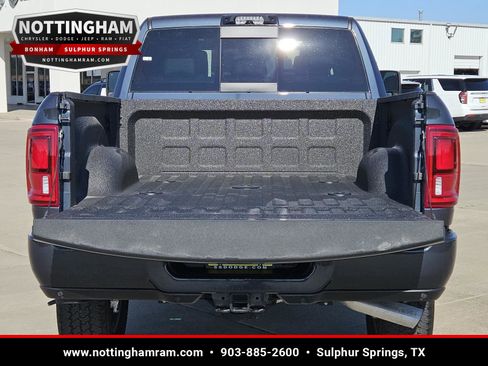 New 2026 RAM 2500 Laramie w/ Night Edition AWD/4WD image 8
