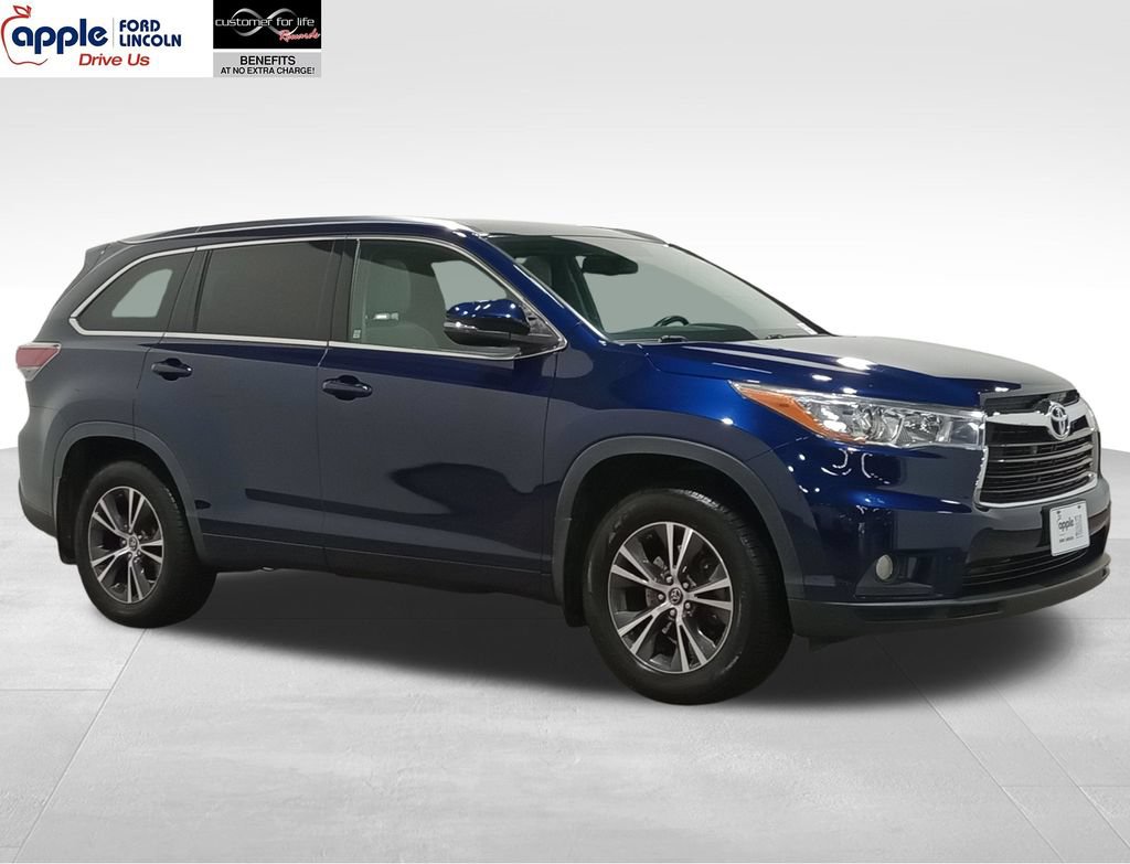 Used 2016 Toyota Highlander XLE AWD/4WD image 1