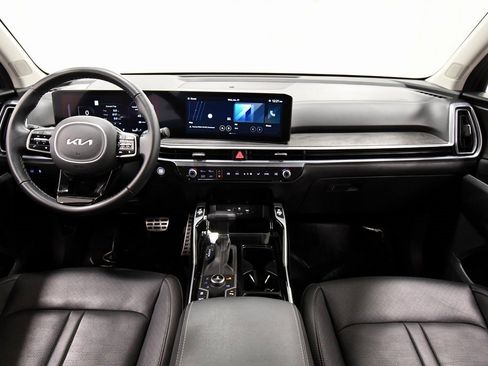Certified 2025 Kia Sorento SX image 3