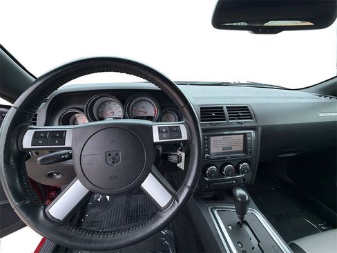 Used 2009 Dodge Challenger R/T image 21