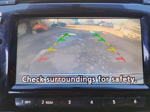 Used 2017 Nissan Murano S image 21