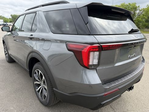New 2026 Ford Explorer ST-Line AWD/4WD image 3