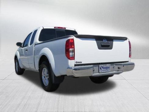 Used 2019 Nissan Frontier SV RWD image 6