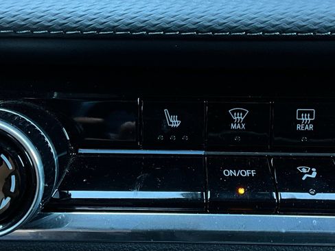 Used 2025 Chevrolet Equinox LT image 25