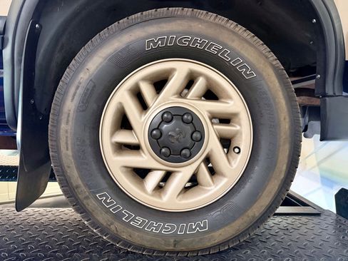 Used 1993 Dodge Dakota 2WD Club Cab image 73