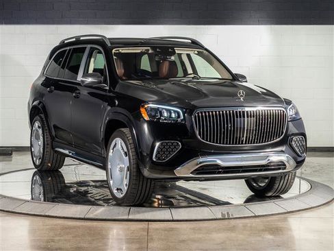 Used 2025 Mercedes-Benz Maybach GLS 600 4MATIC image 7