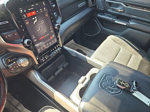 Used 2019 RAM 1500 Laramie AWD/4WD image 24