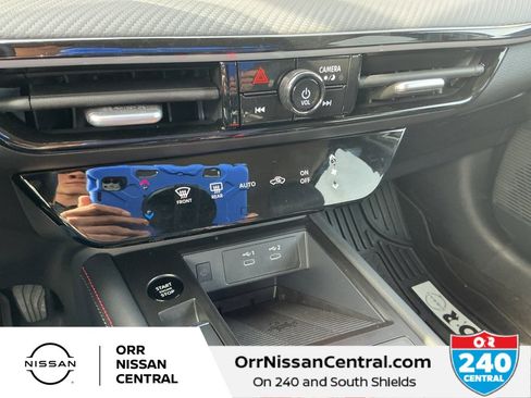 Used 2025 Nissan Kicks SR image 23