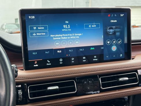 Certified 2022 Lincoln Nautilus Reserve w/ Cargo Utility Package image 17