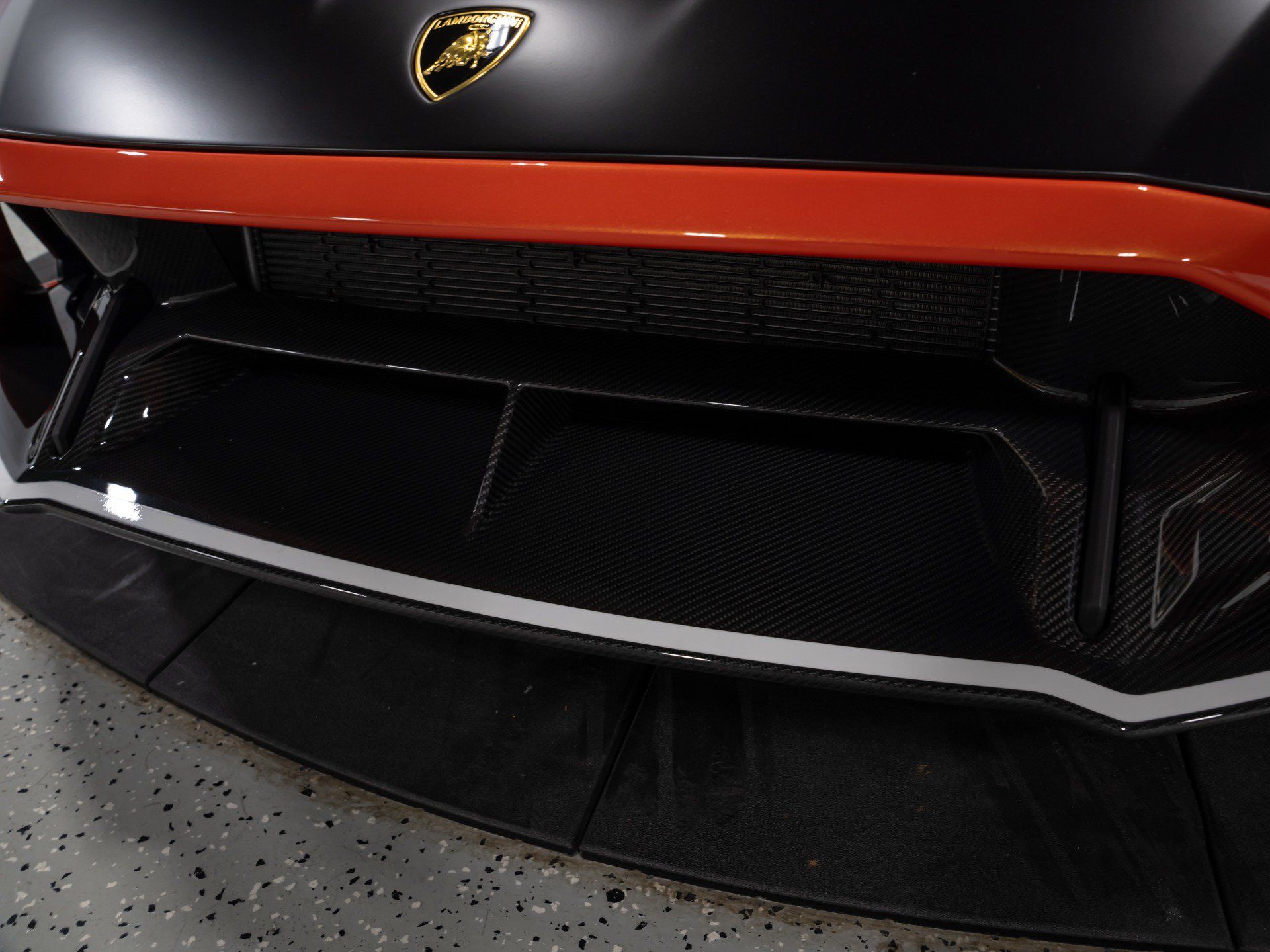 Used 2024 Lamborghini Huracan STO RWD image 19