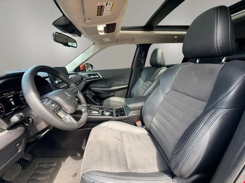 Used 2023 Mitsubishi Outlander SE FWD image 12