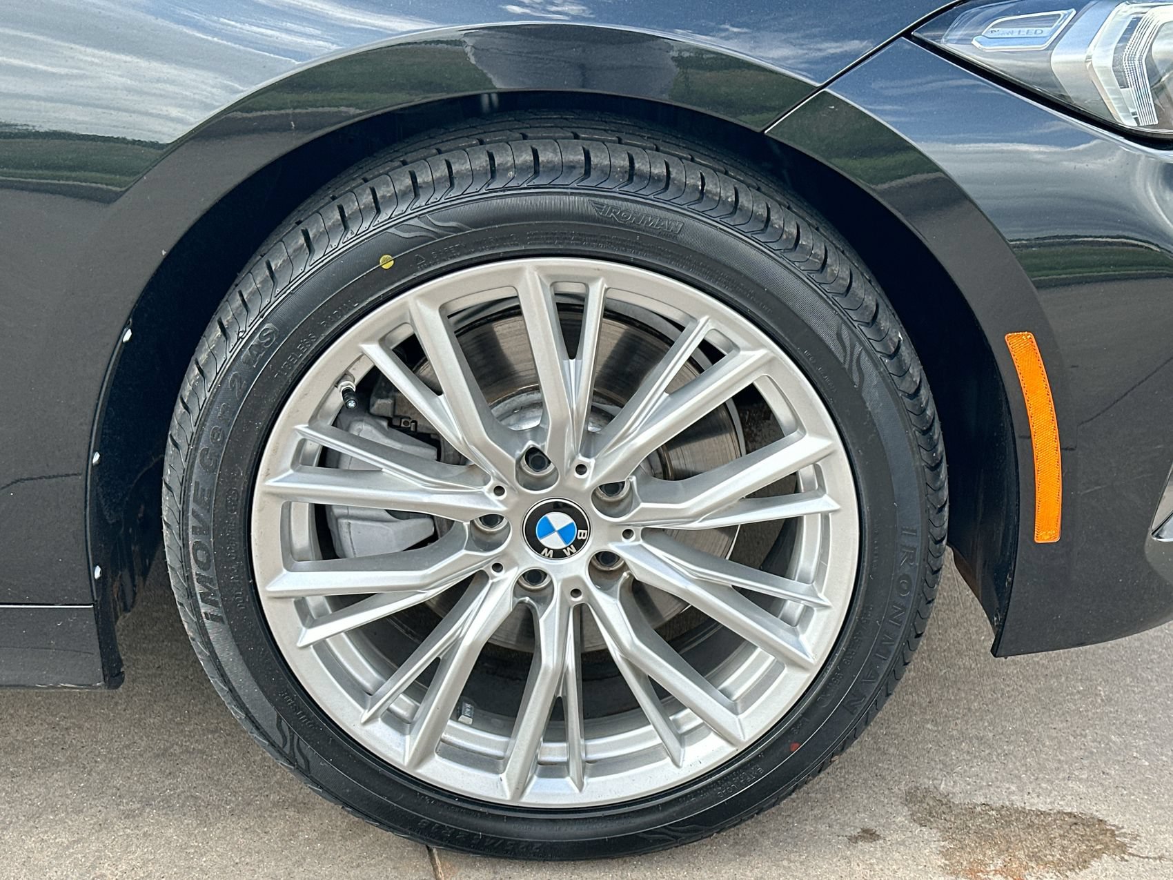 Used 2023 BMW 330i Sedan w/ Driving Assistance Package RWD image 10