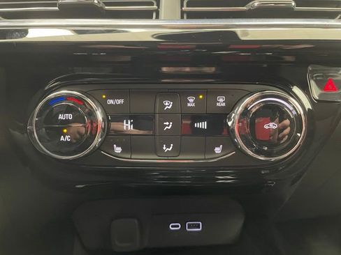 New 2026 Chevrolet Trax RS w/ Sunroof Package image 5