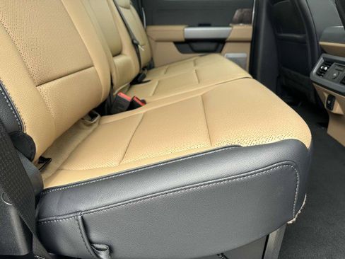 New 2025 Ford F250 Lariat w/ Lariat Ultimate Package image 15