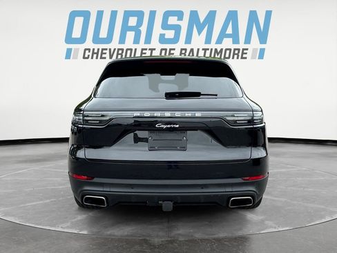 Used 2023 Porsche Cayenne AWD/4WD image 5