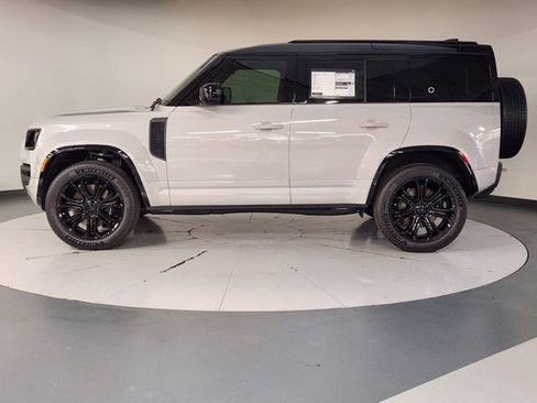 New 2026 Land Rover Defender 110 OCTA AWD/4WD image 5