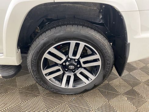 Used 2023 Toyota 4Runner Limited image 13