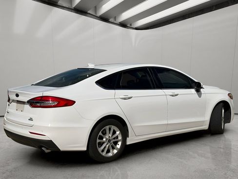 Used 2020 Ford Fusion SE FWD image 7