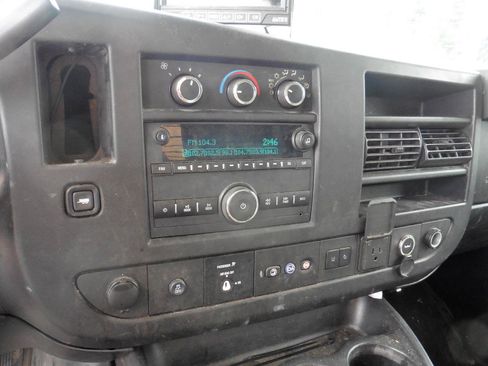 Used 2021 Chevrolet Express 3500 w/ Power Convenience Package RWD image 9