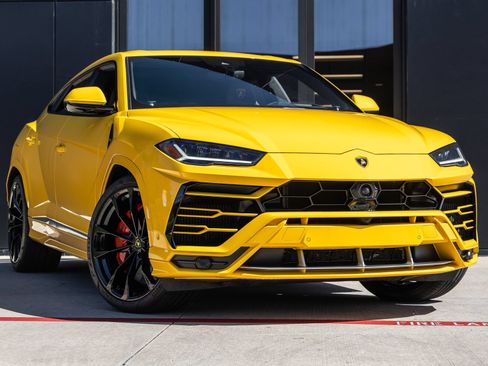 Used 2021 Lamborghini Urus AWD/4WD image 2