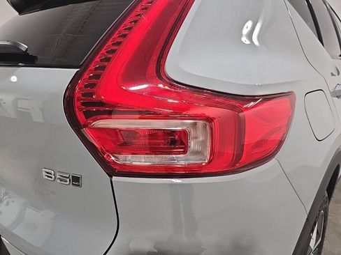 Used 2026 Volvo XC40 B5 Core w/ Climate Package AWD/4WD image 18