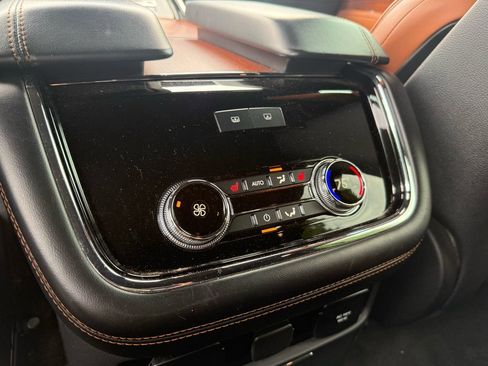 Used 2019 Lincoln Navigator Reserve AWD/4WD image 17