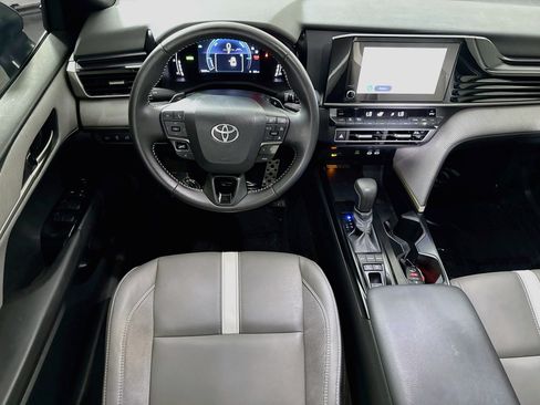 Used 2026 Toyota Camry SE FWD image 17