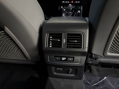 Used 2022 Audi SQ5 Premium Plus image 34