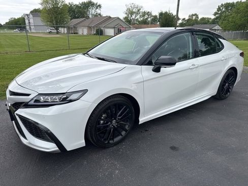 Used 2023 Toyota Camry XSE image 2