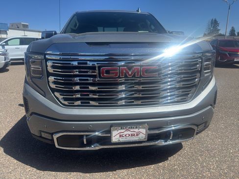 Used 2025 GMC Sierra 1500 Denali AWD/4WD image 3